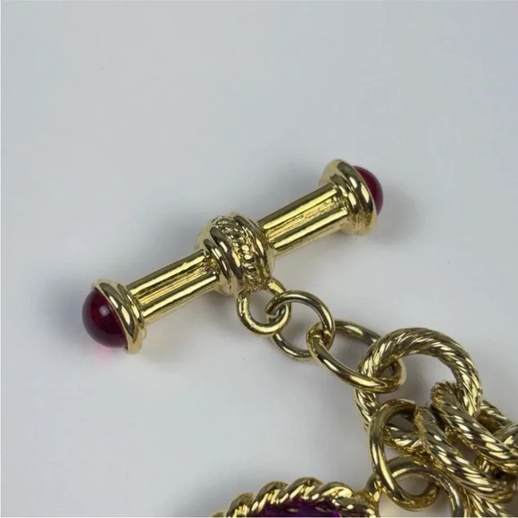 Vintage 80s Givenchy Lucite Charm Bracelet Chunky Heart Goldtone Runway SZ 6-3/4 - Picture 16 of 16